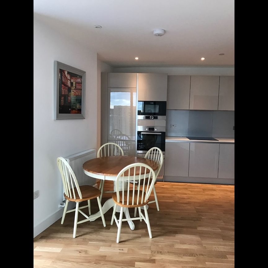 2 Bed Flat, Station Road, SE13 - Photo 1