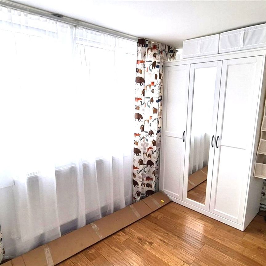 Erlesmere Gardens, Ealing, London, W13 9TZ - Photo 1