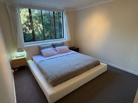 BIG, BOLD, PLUS ADDITIONAL STUDY & A LOCK-UP GARAGE! - Photo 4