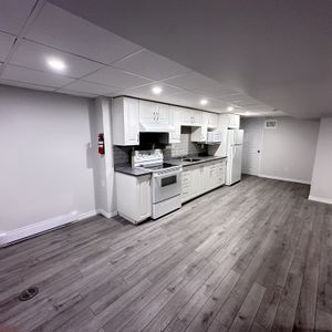 3½ à Louer –Tout Inclus-Stationnement - Photo 2