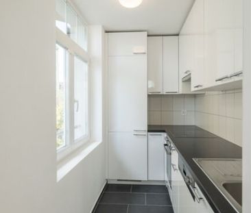 Charming townhouse in the center - Photo 2