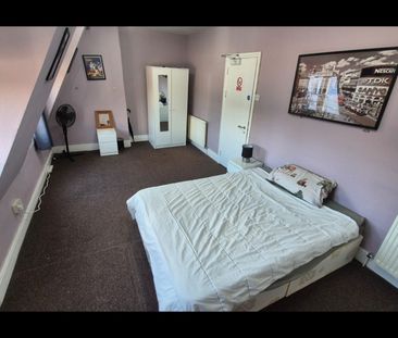 Room in a Shared Flat, Tottenham Lane, N8 - Photo 4