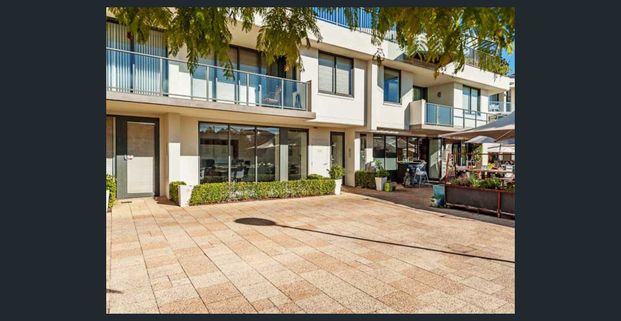 Dual Living Waterfront - Photo 1