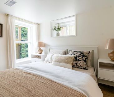 For Lease - 318 Wallace Avenue Unit# #1 lower, Toronto, Ontario - Photo 3