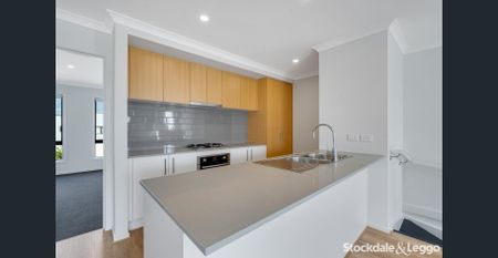 Modern Townhouse Living! - Photo 4