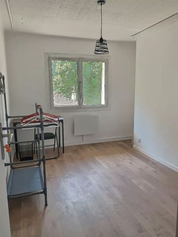 A louer appartement de type 4 meublé à Marseille 13005 La timone - Photo 3