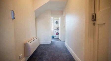 Fully Furnished Ensuite Room on Heriot Row - Photo 5