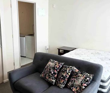 Studio apartment on Fanshawe St - Photo 1