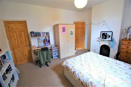 135 Club Garden Road, Sharrow - Photo 3