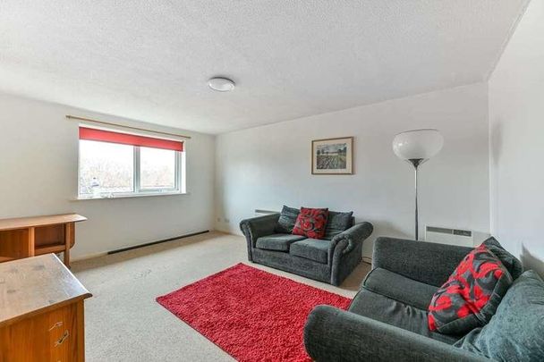 Old Park Mews, Hounslow, TW5 - Photo 1