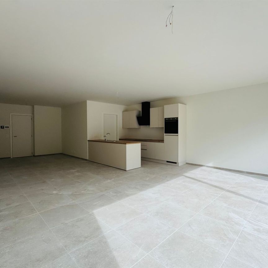 Royale nieuwbouwwoning met vier slaapkamers en tuin - foto 1