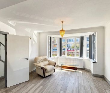 Shaldon Road, Edgware, HA8 - Photo 1