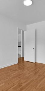 1 CH - 1 SDB - Montréal - $1,050 /mo - Photo 3