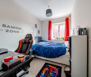 3 bedroom semi-detached house to rent - Photo 6