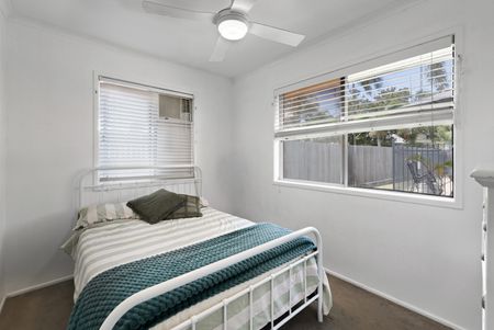 Brick home with huge entertainment area and pool - Photo 5