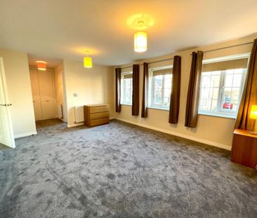 4 bedroom detached house to rent - Photo 4