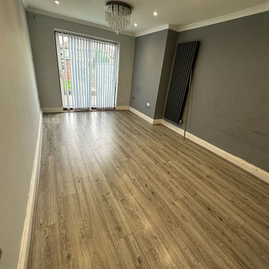 3 Bed Semi-Detached House, Stechford Road, B34 - Photo 1