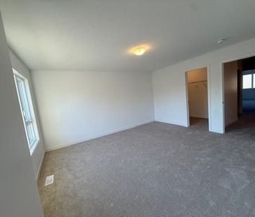 For Lease - 24 Oak Forest Common Crescent, Cambridge, Ontario - Photo 6