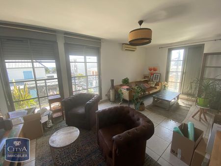Location Appartement 3 pièces 75m² ST DENIS 97400 - Photo 5