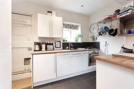 1 bedroom maisonette to rent - Photo 2