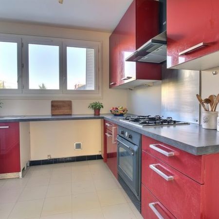 PROXIMITE BD LAFAYETTE -T3 TRAVERSANT AVEC GARAGE ET CAVE - Photo 3