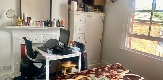 Room in a Shared House, Ivy Road, NW2 - Photo 2