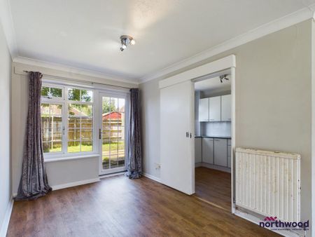 3 bedroom terraced house to rent - Photo 4