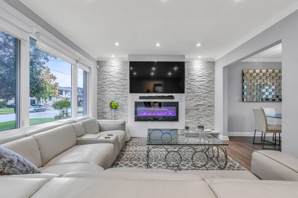 For Lease - 115 Ashbourne Drive, Toronto, Ontario - Photo 1