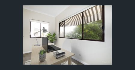 Two Bedroom plus Sunroom In The Heart Of Manly - Photo 5