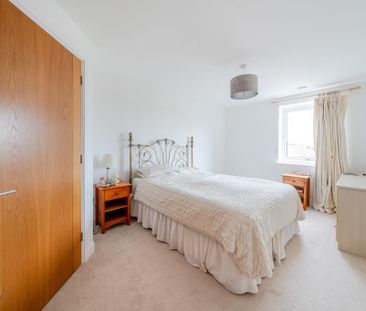 2 bedroom retirement property to rent - Photo 1