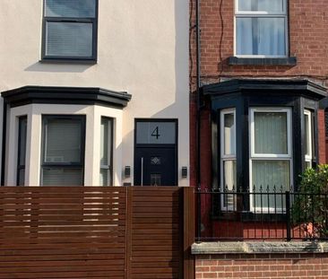Room 3, St. Lukes Crescent, Leeds, LS11 8LA - Photo 5