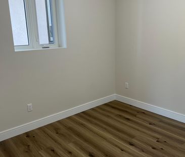 For Lease - 32 Cadorna Avenue Unit# 1, Toronto, Ontario - Photo 3