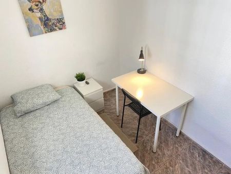 Calle Extremadura, Getafe, Community of Madrid 28903 - Photo 3