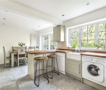 4 bedroom detached house to rent - Photo 4