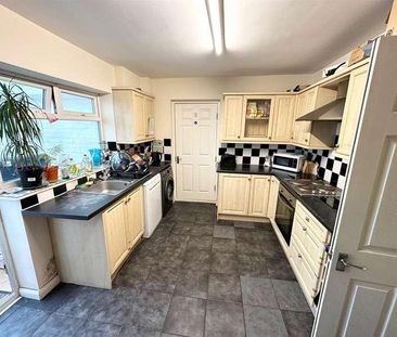 The Coppice, Yiewsley, UB7 - Photo 5