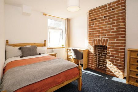 1 bedroom in a house share to rent - Photo 3