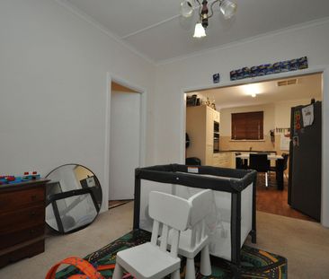 COZY HOME - Photo 2