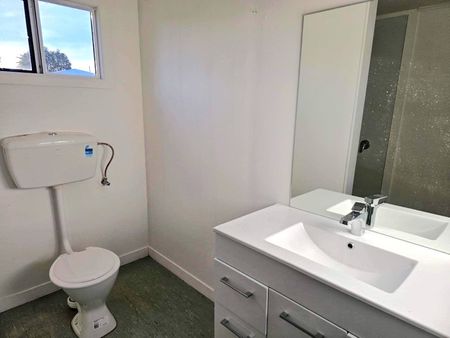 Castlecliff - 1 Bedroom - Photo 5