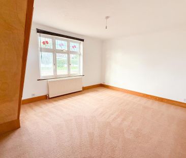 3 bedroom detached bungalow to rent - Photo 4