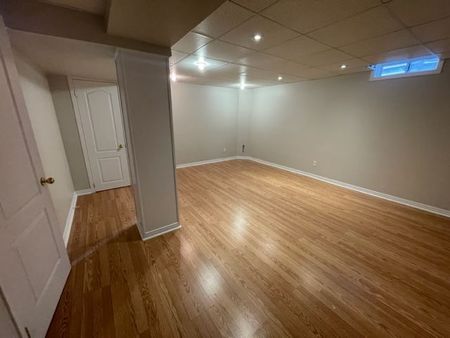 For Lease - 102 Lucena Crescent, Vaughan, Ontario - Photo 3