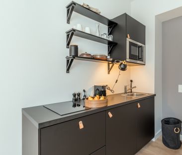 City-Residence: Neu möbliertes Design-Apartment mit exzellenter Aus... - Photo 3