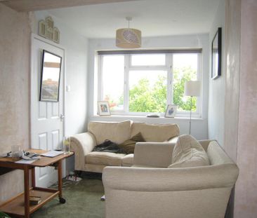 3 bedroom flat to rent - Photo 1