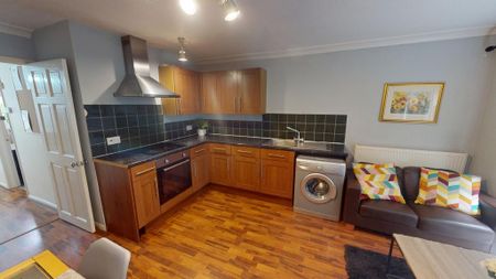 3 bedroom townhouse to rent - Photo 3