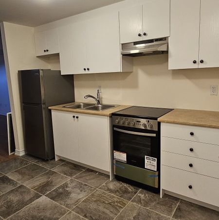 For Lease - 150 Terry Fox Drive Unit# 1, Barrie, Ontario - Photo 2