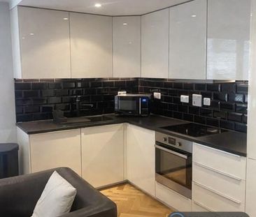 1 bedroom in a flat share to rent - Photo 6