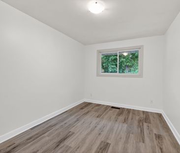 For Lease - 1889 Russell Road Unit# A, Elmvale Acres and Area, Ontario - Photo 3