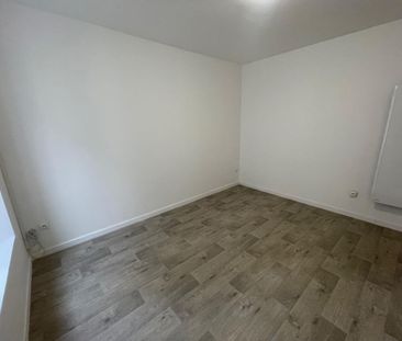 Location Appartement 1 pièce 28m² COULOMMIERS 77120 - Photo 1