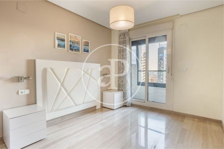 Flat for rent with swimming pool in Benicalap (Valencia) - Photo 5