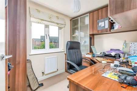 4 bedroom house to rent Dragonfly Lane, Cringleford, Norwich, NR4 - Photo 2