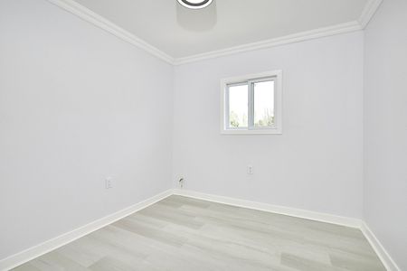 For Lease - 3253 Grayshott Drive, Severn, Ontario - Photo 2